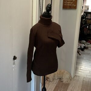 P374. Elegant Chocolate Brown Turtleneck Sweater |M